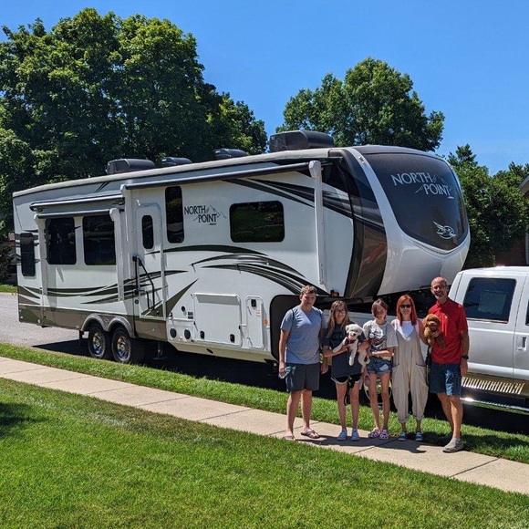 Meet the Posher - Picture 14 of 16